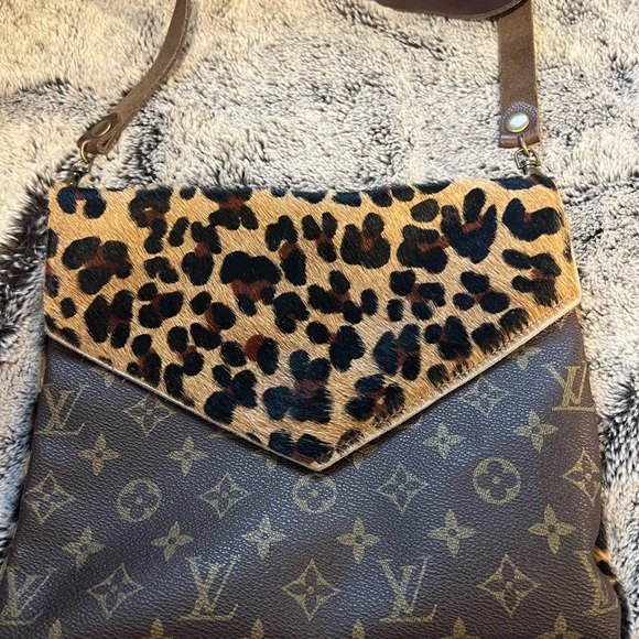 Repurposed LV/Cheetah Crossbody - Picture 2 of 5